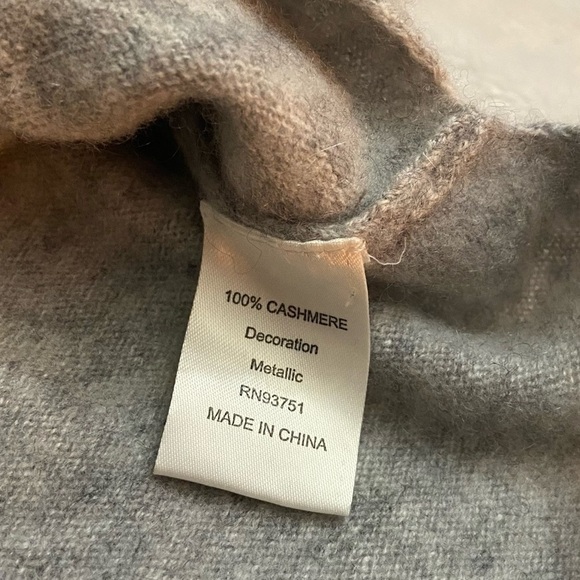 In cashmere Metallic Hi Low Hem Sweater 28208 - Picture 5 of 9